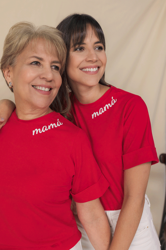 Camiseta manga corta guarda polvo campaña mama color rojo